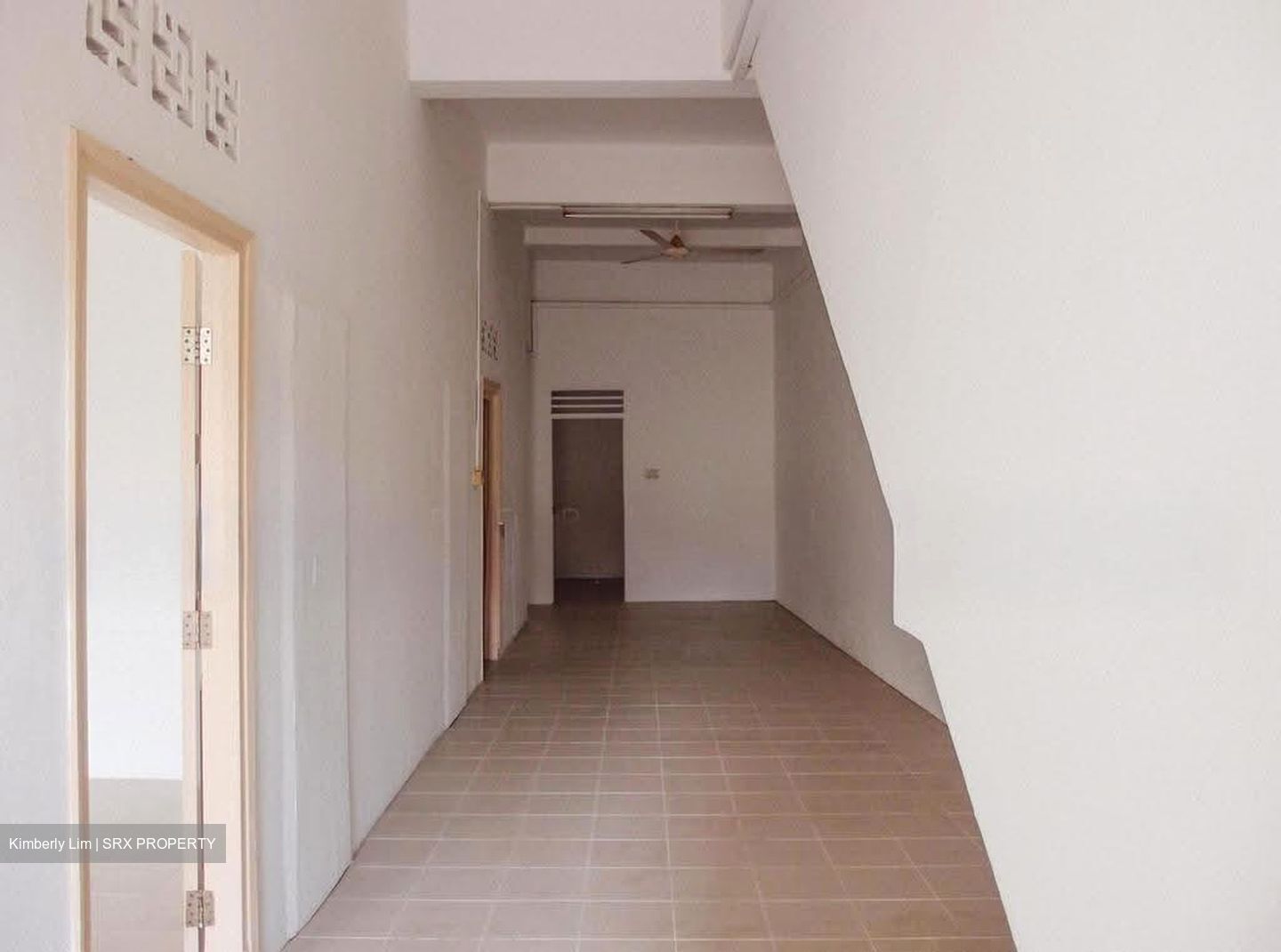 Flanders Square (D8), Retail #633263061
